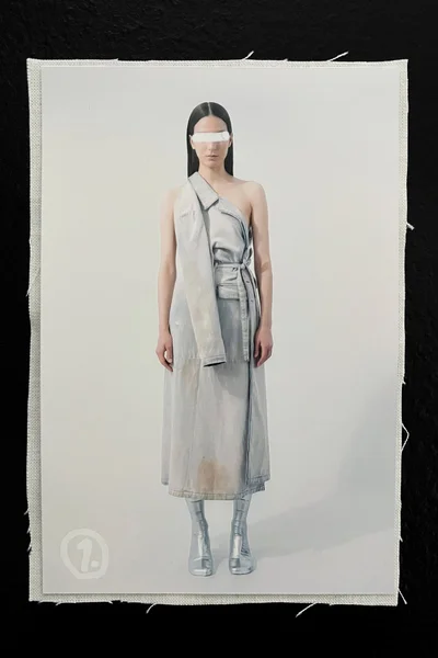 Look 25